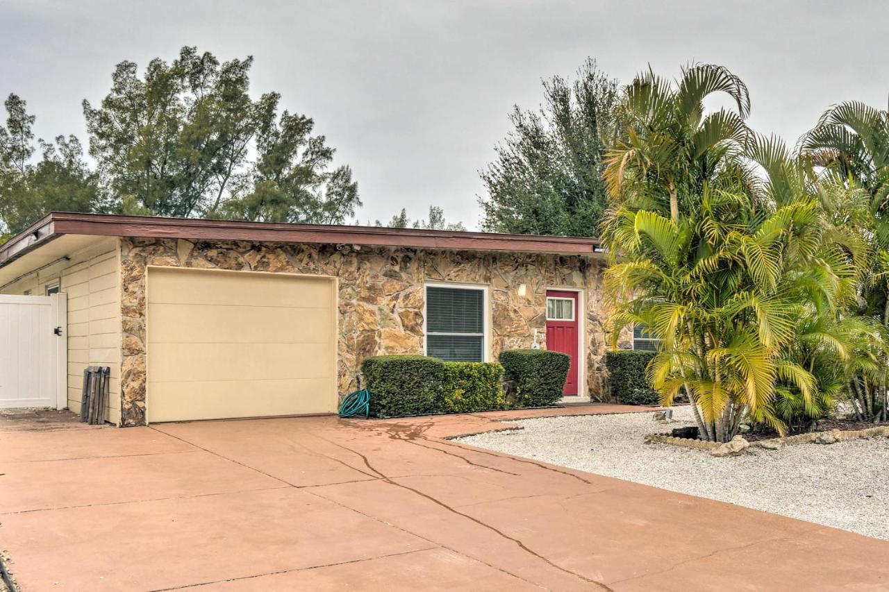 Home With Dock, Pool, Kayaks Walk To Palma Sola Bay Bradenton Exterior photo