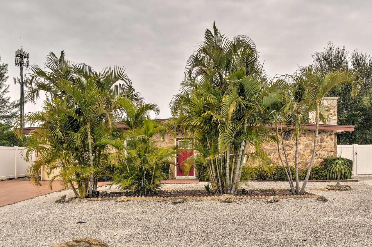 Home With Dock, Pool, Kayaks Walk To Palma Sola Bay Bradenton Exterior photo